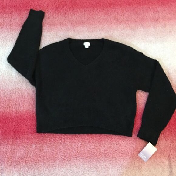 Stars Above Super Soft Fuzzy V Neck Crop Sweater - Picture 2 of 7